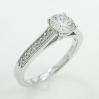プラチナダイヤモンドリング 0．631ct・F・SI2・VERYGOOD30％引き