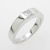 カルティエ タンク リング 0．25ct