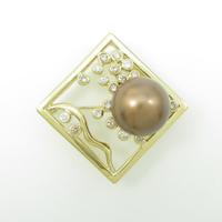 K18YG クロチョウパールブローチ