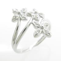 K18WG フラワー ダイヤモンドリング