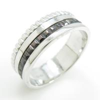 ブシュロン キャトル ブラック スモール リング