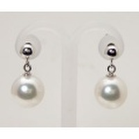 K18WG＆チタン　パール（アコヤ7,5mm)　スウィング　ピアス