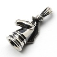 PUERTA DEL SOL（プエルタ デル ソル）　PE473　ペンダントトップ　ナイト/シルバー