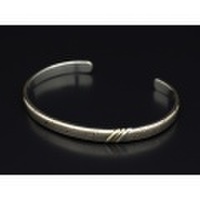 Suman Dhakhwa（スーマンダックワ）　MOKUME 3Line Bangle（モクメ3ラインバングル）