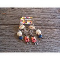 TARATATA　買い物帰りのおばあさんのピアス（フランス）