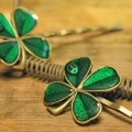 【再入荷】四葉のクローバー ビンテージエナメル風 ヘアピン(d525)hp259/メール便可