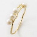 【送料無料】【日本製】合金/イエローゴールド リング/指輪 スライド式 4つ珠 パール フリーサイズ　5373-RG17