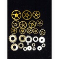 スチームパンクやレジンなどの材料 アンティーク懐中時計の歯車 写真の現物を送ります。 H-4送料無料