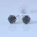 プラチナ ブラックダイヤモンド 0.5ct シンプルピアス