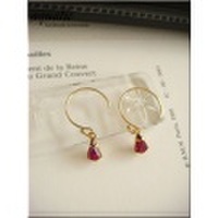ルビーカラースワロフスキーのサークルフックピアス(14KGF)