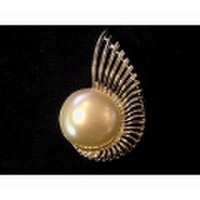 ヴィンテージ　コスチュームジュエリー　サラ・コヴェントリーのブローチ [VJ070]