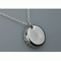 王冠ペンダント