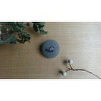 丸ブローチ　スズラン　（グレイッシュオリーブ）