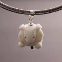 根付風とんぼ玉「うさ次郎」／春木弘