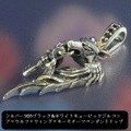 大人仕様でシニア世代にもお勧めのアクセサリー！シルバー925ブラック&ホワイトキュービックジルコニア×ウルフ×ウィング×キーモチーフtペンダントトップ