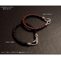 大人仕様でシニア世代の方にもお勧めのアクセサリー！シルバー925ヘッドカウレザー編み込みブレスレット
