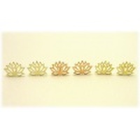 蓮ピアス　10金ゴールド（ピンク・イエロー・ホワイト）