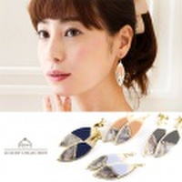 イヤリング　ラインストーン　ジルコニア　モチーフ　大人可愛い　フック　シンプル　ゴールド　デイリー　レディース　ジュエリー　アクセサリー　大人可愛い　デイリー　ニッケルフリー　イヤリング　プレゼント　トレンド　シンプル