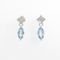 K18WG アクアマリンピアス