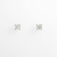 K18WG ダイヤモンドピアス 0．209ct・0．211ct・K・SI1・VG?G