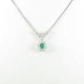 PT エメラルドネックレス