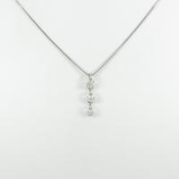 PT スリーストーン ダイヤモンドネックレス10％引き