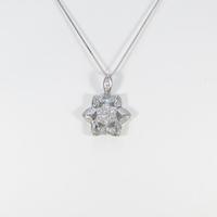 PT／K18WG フラワー ダイヤモンドネックレス30％引き