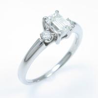 プラチナダイヤモンドリング 0．518ct・I・VS2・エメラルドカット30％引き