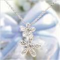 二つの花が揺れるたびに輝くからとってもキュート★キュービックジルコニアシルバーネックレス