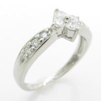 PT フラワー ダイヤモンドリング