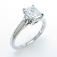ティファニー ダイヤモンドリング 0．73ct・F・VS1・エメラルドカット