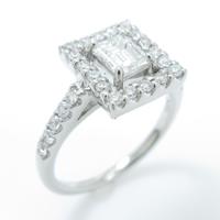 プラチナダイヤモンドリング 0．499ct・H・VS1・エメラルドカット