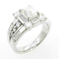 プラチナダイヤモンドリング 1．004ct・K・VS2・エメラルドカット