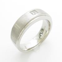 プラチナダイヤモンドリング 0．206ct・F・VVS2・プリンセスカット