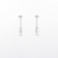 K18WG スリーストーン ダイヤモンドピアス