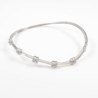 750WG フラワー ダイヤモンドバングル