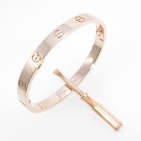 カルティエ ラブブレスレット 新型