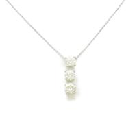 PT スリーストーン ダイヤモンドネックレス