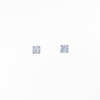 PT ソリティア ダイヤモンドピアス