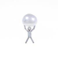 ギメル シロチョウパールブローチ