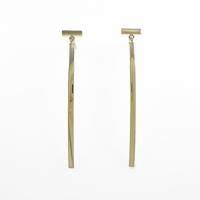 ティファニー Tワイヤー バー ピアス