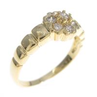 750YG フラワー ダイヤモンドリング
