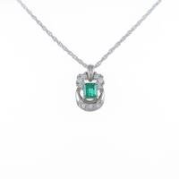 PT エメラルドネックレス