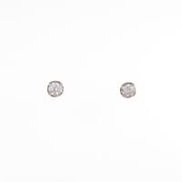 4゜C ダイヤモンドピアス