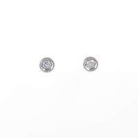 PT ソリティア ダイヤモンドピアス