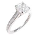 グラフ ダイヤモンドリング 0．93ct・H・VS2
