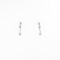 PT スリーストーン ダイヤモンドピアス