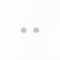 K14WG フラワー ダイヤモンドピアス