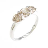 K18WG スリーストーン ダイヤモンドリング