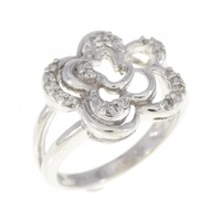 K18WG フラワー ダイヤモンド リング 0.15CT